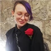 studentessa di scienze umane, appassionata di grammatica italiana e straniera